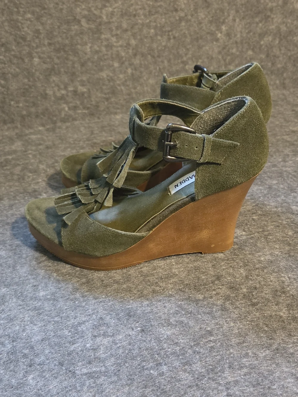 Steve Madden Olive Green Suede Fringe Wedge Sandals